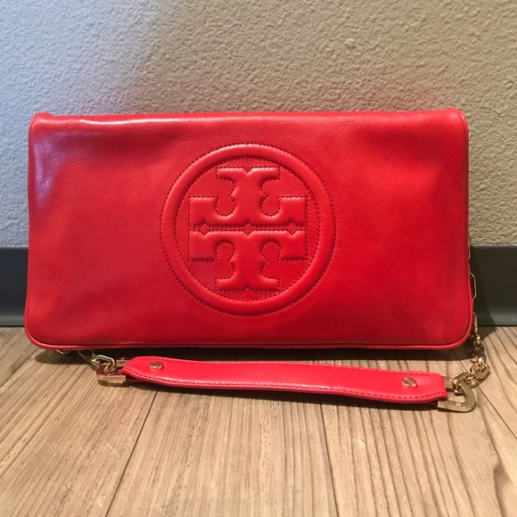 Tory Burch Handbags - Tory Burch Bombe Reva Clutch